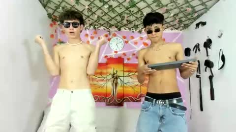 chicos hot online show from February 13, 2025, 10:11 pm