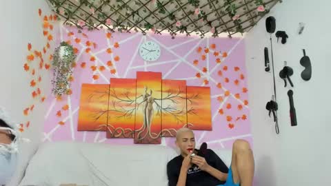 chicos hot online show from March 10, 2025, 7:50 pm