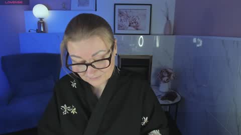 Snapshot of alexandra_kind chatting on January 3, 2025, 4:37 pm Alexandra online show from January 3, 2025, 4:37 pm