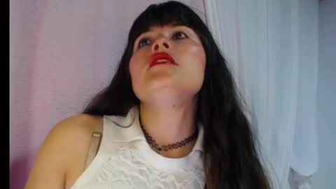 alexandrasaen online show from November 28, 2025, 11:29 pm