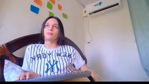 Snapshot of alexandre_chuad chatting on July 13, 2026, 3:37 pm Alexa online show from July 13, 2026, 3:37 pm