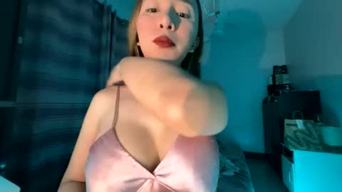 Snapshot of alexang2003 chatting on February 2, 2026, 11:53 am adrianagreyson online show from February 2, 2026, 11:53 am