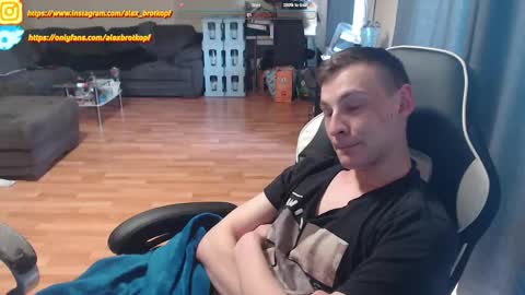 Alex online show from October 2, 2025, 2:46 pm