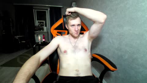 Snapshot of alexfox2018 chatting on January 22, 2025, 10:05 pm Alex online show from January 22, 2025, 10:05 pm