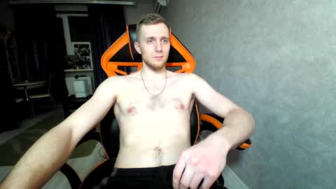 Snapshot of alexfox2018 chatting on March 5, 2025, 10:43 pm Alex online show from March 5, 2025, 10:43 pm