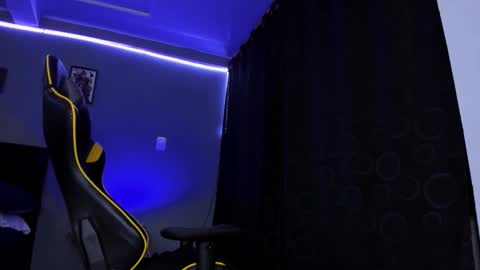 Snapshot of alexgiraldo__ chatting on September 14, 2025, 10:25 am alexgiraldo__ online show from September 14, 2025, 10:25 am