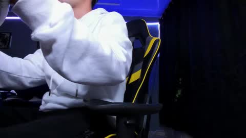 Snapshot of alexgiraldo__ chatting on October 27, 2025, 3:21 am alexgiraldo__ online show from October 27, 2025, 3:21 am