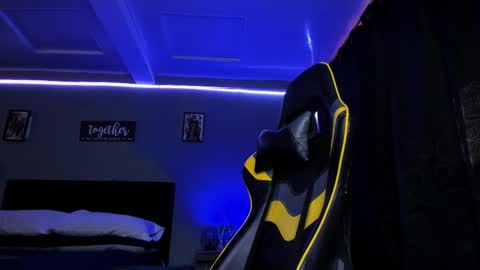 Snapshot of alexgiraldo__ chatting on November 16, 2025, 1:06 pm alexgiraldo__ online show from November 16, 2025, 1:06 pm