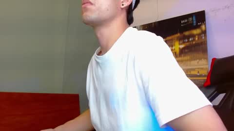 alexgiraldo__ online show from July 5, 2026, 3:45 am