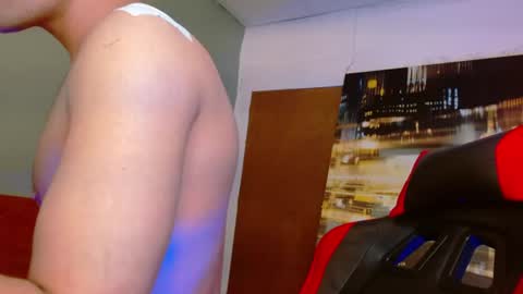 alexgiraldo__ online show from July 5, 2026, 4:25 pm