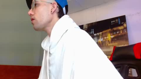 alexgiraldo__ online show from July 7, 2026, 12:09 pm