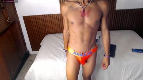 Snapshot of alexis_23cm chatting on May 20, 2026, 5:19 pm alexis_23cm online show from May 20, 2026, 5:19 pm