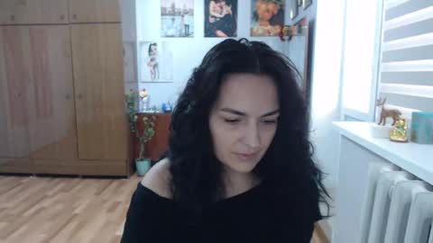 Snapshot of alexismillers chatting on September 16, 2025, 8:37 am AlexisMillers online show from September 16, 2025, 8:37 am