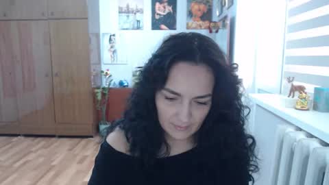 Snapshot of alexismillers chatting on September 19, 2025, 9:32 am AlexisMillers online show from September 19, 2025, 9:32 am
