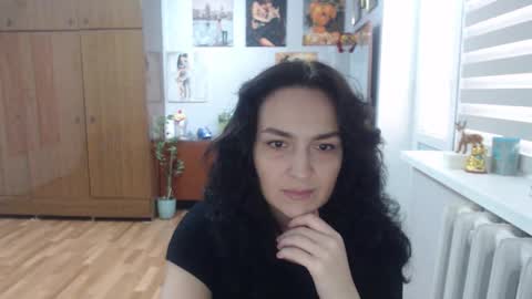 Snapshot of alexismillers chatting on October 6, 2025, 9:29 am AlexisMillers online show from October 6, 2025, 9:29 am
