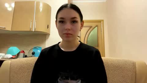 Snapshot of alexisschiess chatting on November 3, 2025, 2:18 pm Karolina online show from November 3, 2025, 2:18 pm