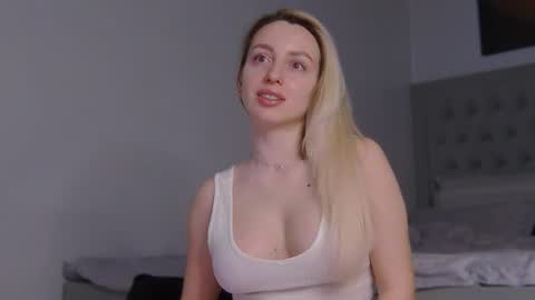 Snapshot of alexiswhiteee chatting on February 14, 2026, 8:11 am Alexis online show from February 14, 2026, 8:11 am