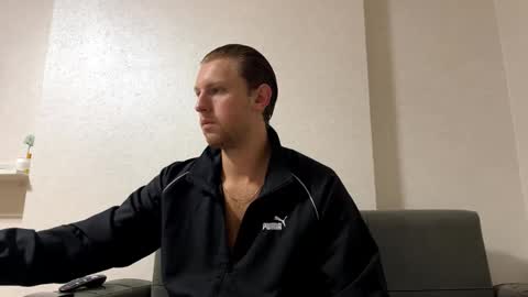 Snapshot of alexs_bugatti chatting on October 24, 2025, 7:10 pm Alex online show from October 24, 2025, 7:10 pm