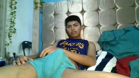 alexsexy1405 online show from May 21, 2026, 3:57 am