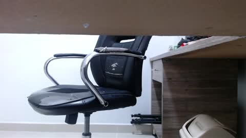 Snapshot of alextwunkk chatting on February 6, 2025, 1:05 am Alex online show from February 6, 2025, 1:05 am