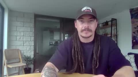 Snapshot of alexx1169 chatting on January 18, 2026, 12:58 am Alex online show from January 18, 2026, 12:58 am