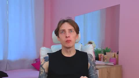 Snapshot of alexxone_ chatting on September 11, 2025, 11:32 am Alex online show from September 11, 2025, 11:32 am