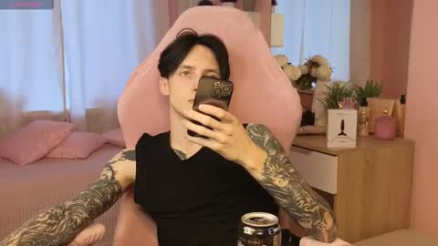 Snapshot of alexxone_ chatting on September 21, 2025, 11:45 am Alex online show from September 21, 2025, 11:45 am