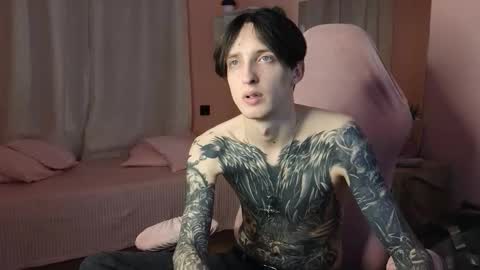 Snapshot of alexxone_ chatting on October 17, 2025, 1:35 pm Alex online show from October 17, 2025, 1:35 pm