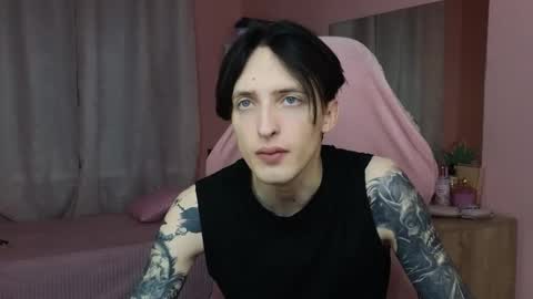 Snapshot of alexxone_ chatting on October 25, 2025, 12:34 pm Alex online show from October 25, 2025, 12:34 pm