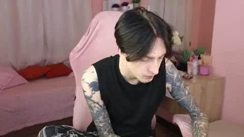 Snapshot of alexxone_ chatting on November 10, 2025, 12:04 pm Alex online show from November 10, 2025, 12:04 pm