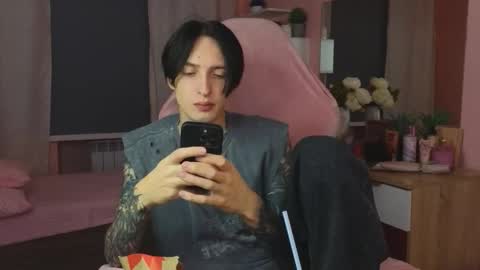 Snapshot of alexxone_ chatting on November 20, 2025, 12:16 pm Alex online show from November 20, 2025, 12:16 pm