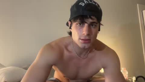 Snapshot of alexxxgrant21 chatting on October 23, 2025, 12:32 am alexxxgrant21 online show from October 23, 2025, 12:32 am