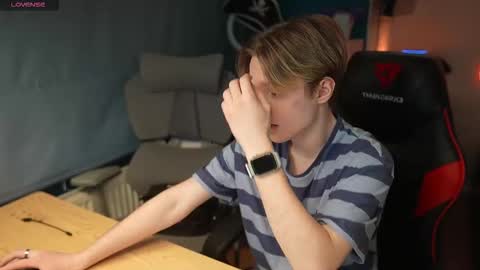 Snapshot of alexycutie chatting on February 15, 2026, 4:36 pm Alexycutie online show from February 15, 2026, 4:36 pm