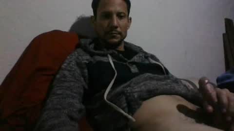 Snapshot of alexzuno1 chatting on October 7, 2025, 6:10 am alexzuno1 online show from October 7, 2025, 6:10 am