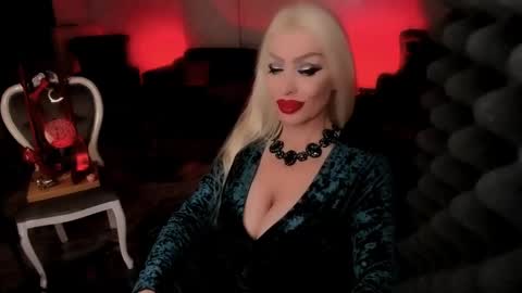 Snapshot of alfa_female chatting on December 24, 2024, 10:44 am AlfaFemale online show from December 24, 2024, 10:44 am