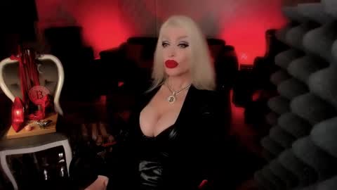 Snapshot of alfa_female chatting on January 23, 2025, 6:28 am AlfaFemale online show from January 23, 2025, 6:28 am