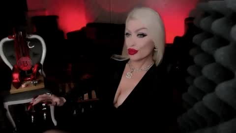 Snapshot of alfa_female chatting on January 31, 2025, 10:31 am AlfaFemale online show from January 31, 2025, 10:31 am