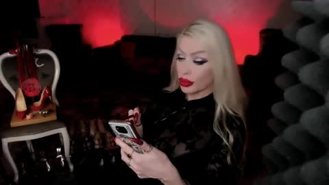 Snapshot of alfa_female chatting on February 3, 2025, 10:14 am AlfaFemale online show from February 3, 2025, 10:14 am