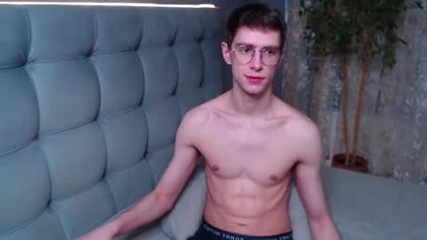 Snapshot of alfie_evanss chatting on December 19, 2025, 1:34 am Alfie online show from December 19, 2025, 1:34 am