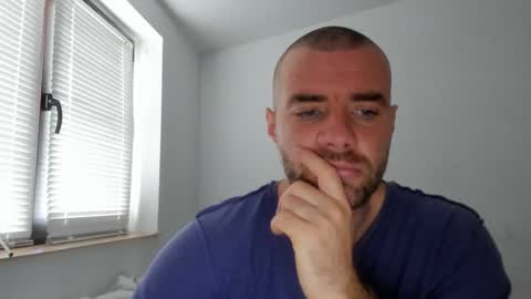 alfiesolomons87 online show from October 29, 2025, 8:38 am