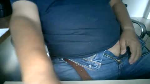 Snapshot of alfonsogomez110 chatting on May 21, 2026, 8:05 pm Alfonso Gomez online show from May 21, 2026, 8:05 pm