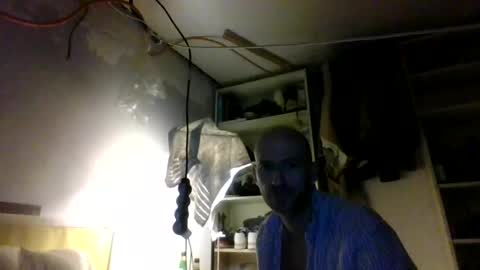 Snapshot of alfred152 chatting on July 15, 2026, 5:45 am alfred152 online show from July 15, 2026, 5:45 am