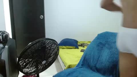 alfred_cantillo online show from October 23, 2025, 6:45 am