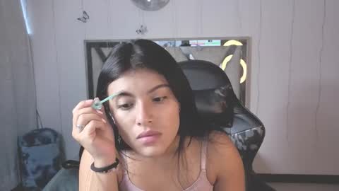 Carolina Join The Fan Club  online show from February 2, 2026, 11:53 am