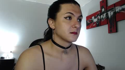 Snapshot of alguien_mas01 chatting on February 27, 2025, 8:50 am cami online show from February 27, 2025, 8:50 am