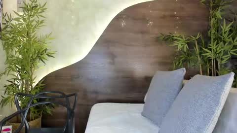 Snapshot of ali_miko_ chatting on January 7, 2026, 11:45 am Ali online show from January 7, 2026, 11:45 am