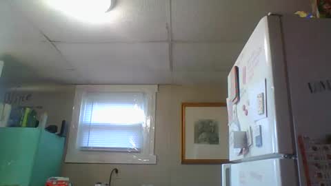 Snapshot of ali_tayler chatting on October 12, 2025, 3:33 pm ali_tayler online show from October 12, 2025, 3:33 pm