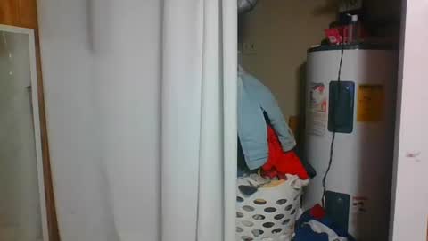 Snapshot of ali_tayler chatting on October 14, 2025, 5:47 pm ali_tayler online show from October 14, 2025, 5:47 pm