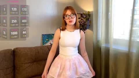 Snapshot of alialesperance chatting on October 8, 2025, 4:21 am Amelia online show from October 8, 2025, 4:21 am