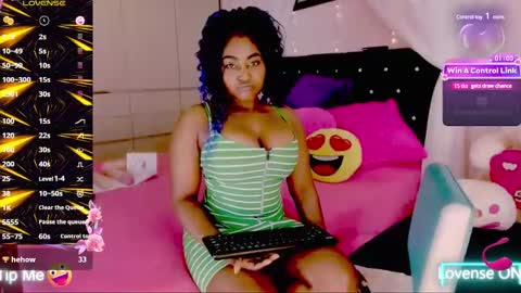 Snapshot of aliana_ross chatting on February 22, 2025, 11:57 am aliana_ross online show from February 22, 2025, 11:57 am